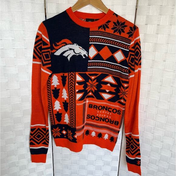 Denver Broncos Women’s Chirstmas Winter Sweater Size Small NFL - Picture 8 of 8